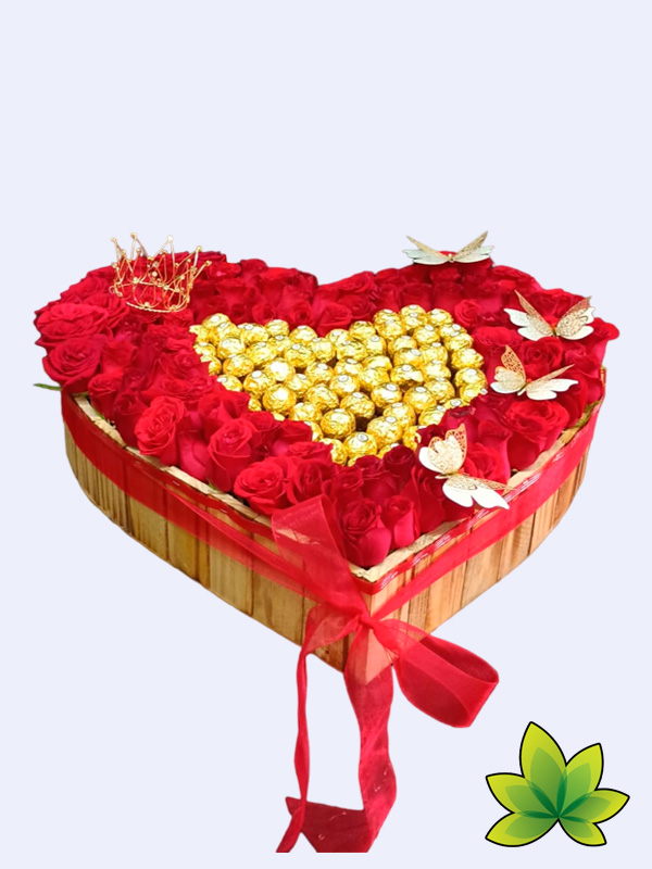 Corazón 120 rosas y 64 chocolates